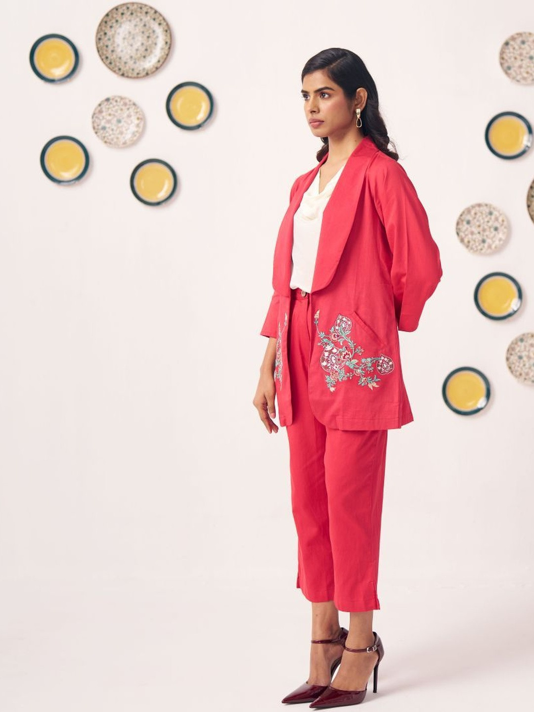 Western Era Embroidered Shawl Collar Front-Open Ventless Longline Blazers