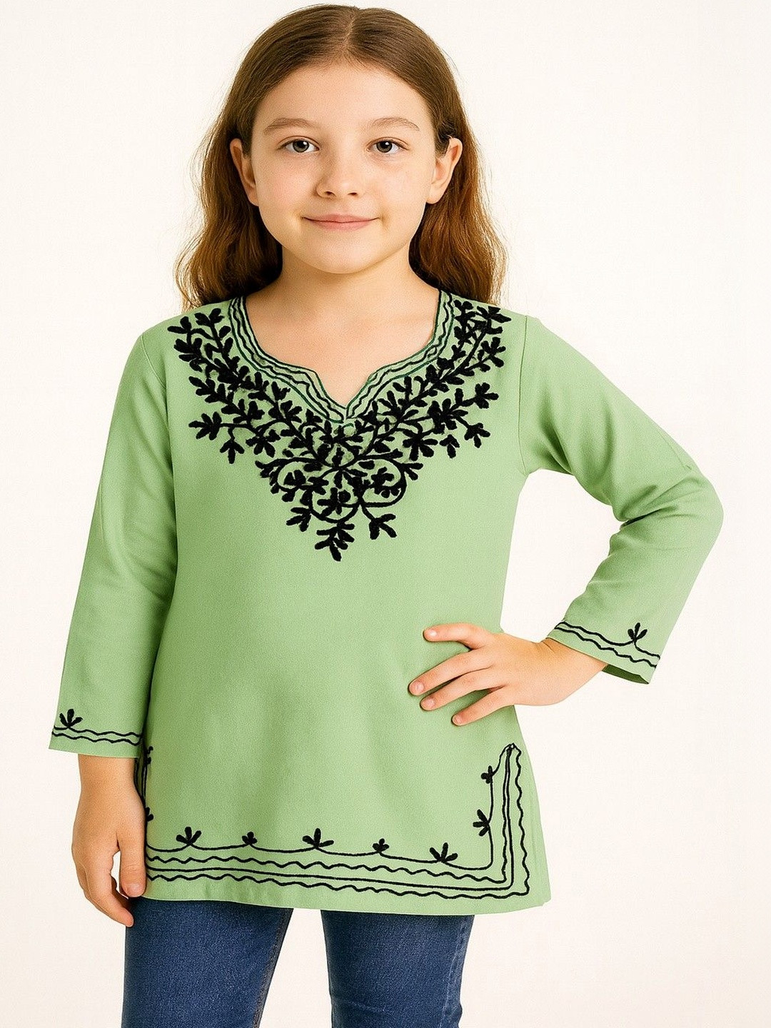 BlueWears Girls Floral Embroidered V-Neck A-Line Chikankari Kurti