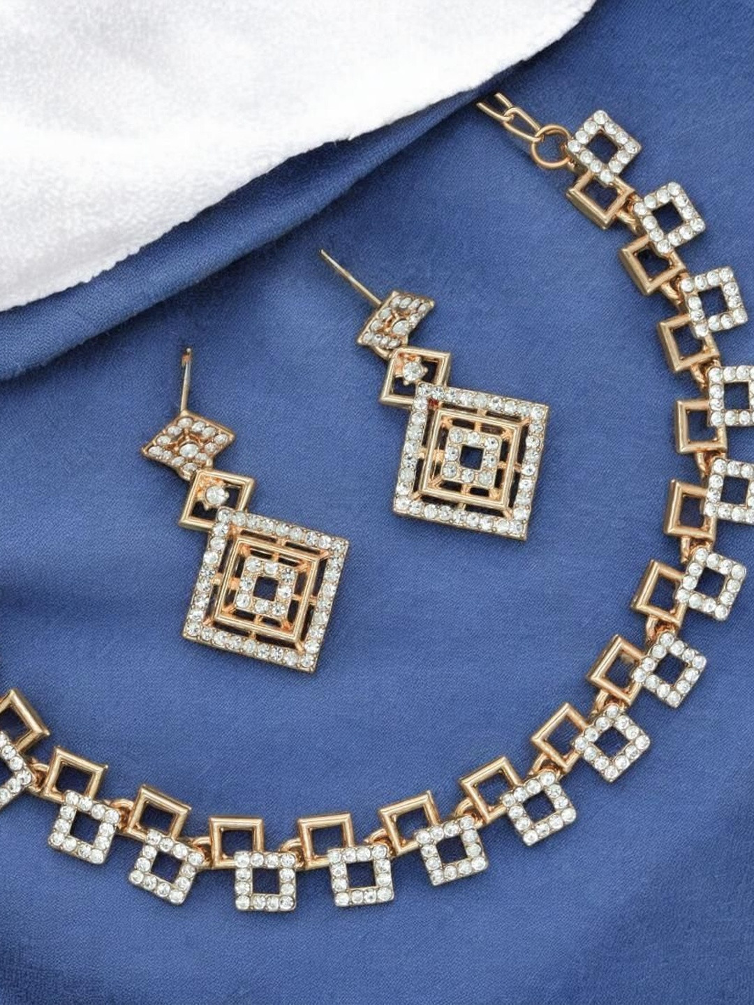 Women Click Stone Studded Geometric Design Jewellery Set