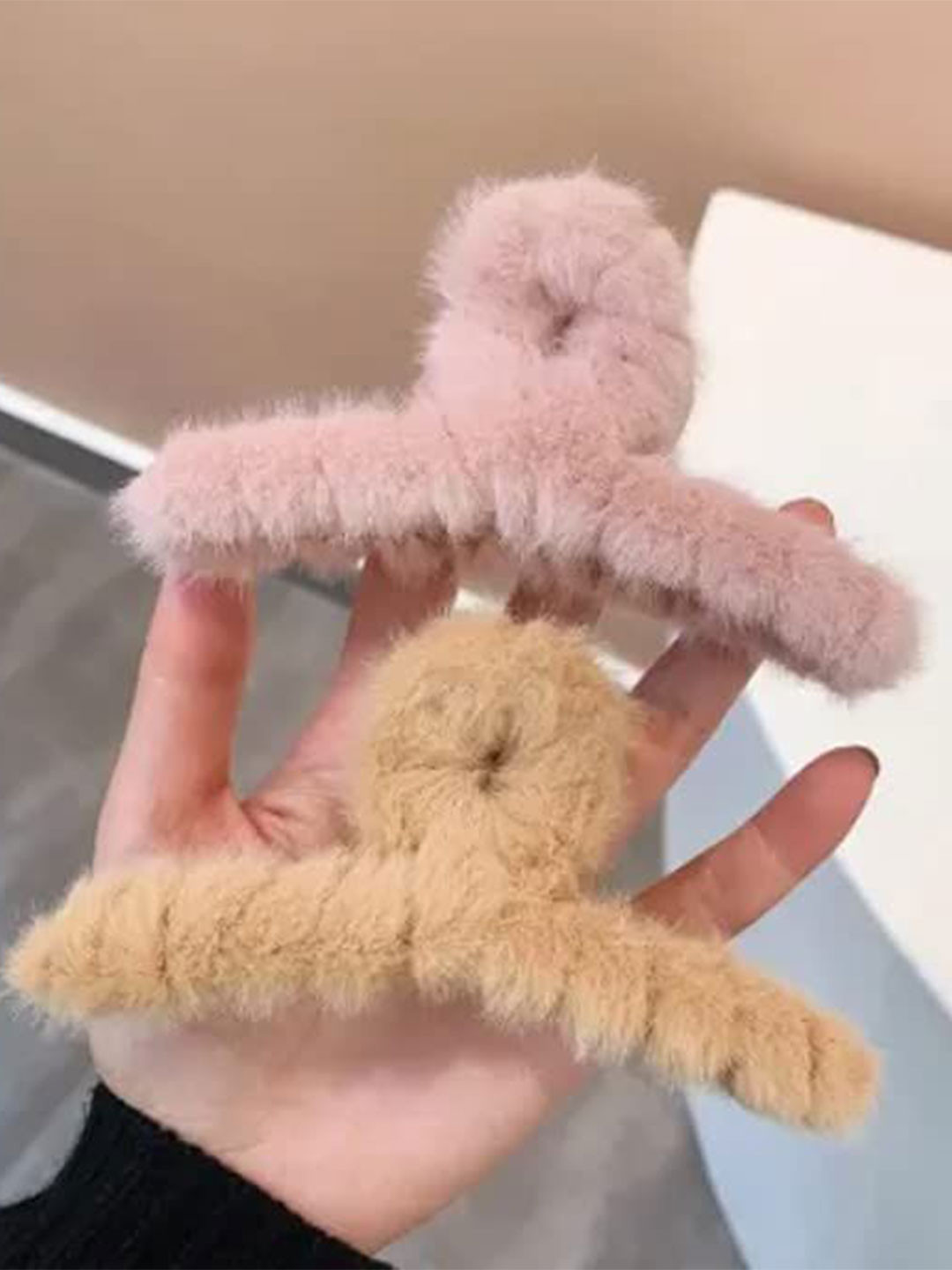 KHANBAGSTORE Women Set of 4 T Shape Claw Clip