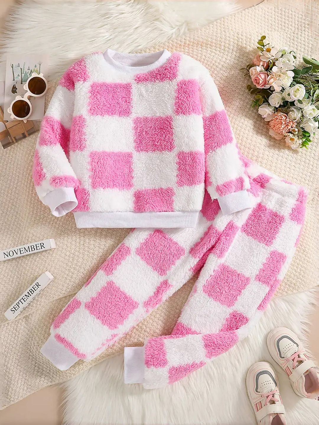 YK Girls Checked Long Sleeves Fleece Sweatshirt With Joggers