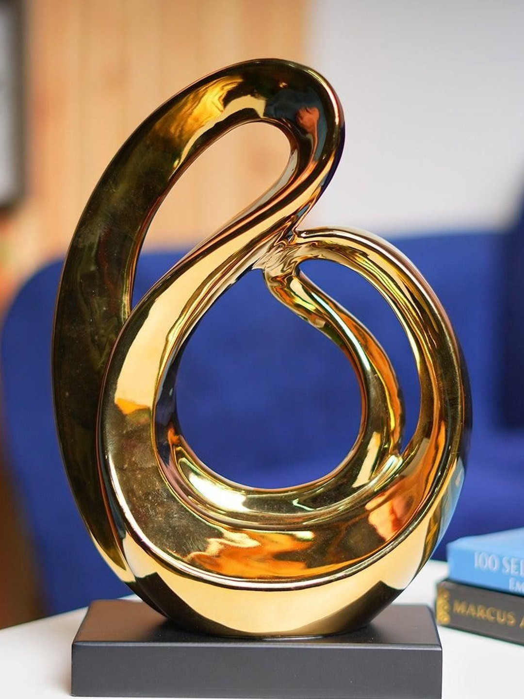 MARKET99 Ceramic 'Looping Shape Sculpture' Decor Object Showpieces