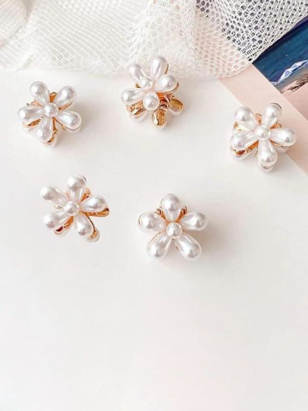 Watch junction Women Set of 6 Pearls Embellished Chrome Finshing Claw Clip