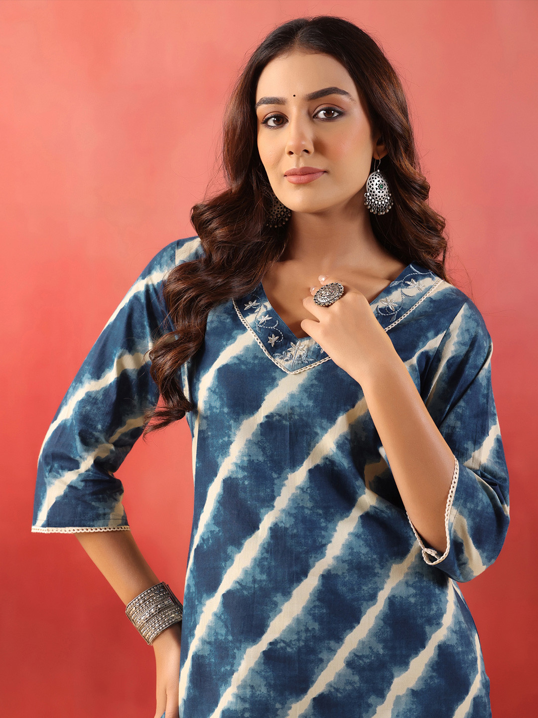 Sacche Dhaage Women Leheriya Printed Kurta