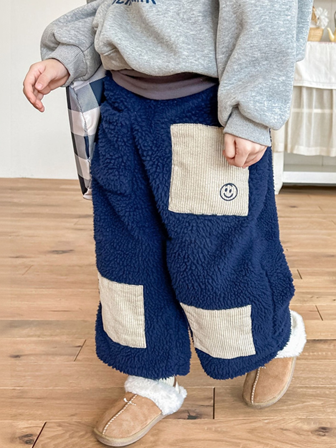 LULU & SKY Girls Mid-Rise Trousers With Smile Patch