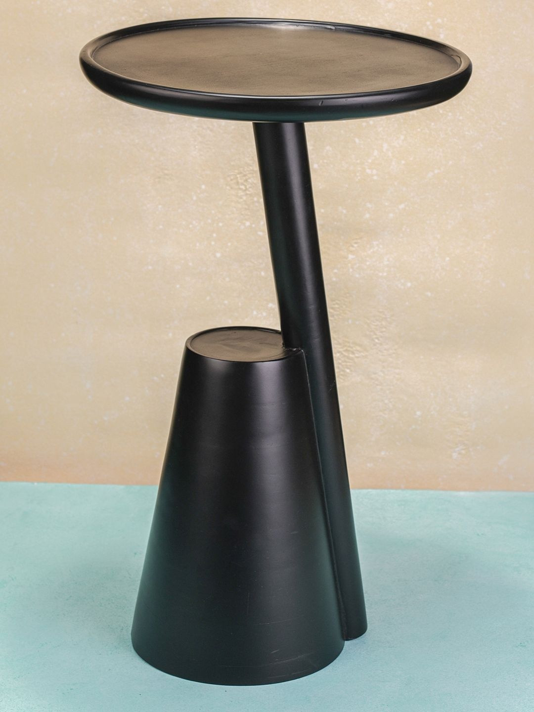 Ireka Homes Round Wooden Hancrafted Raven End Coffee Table