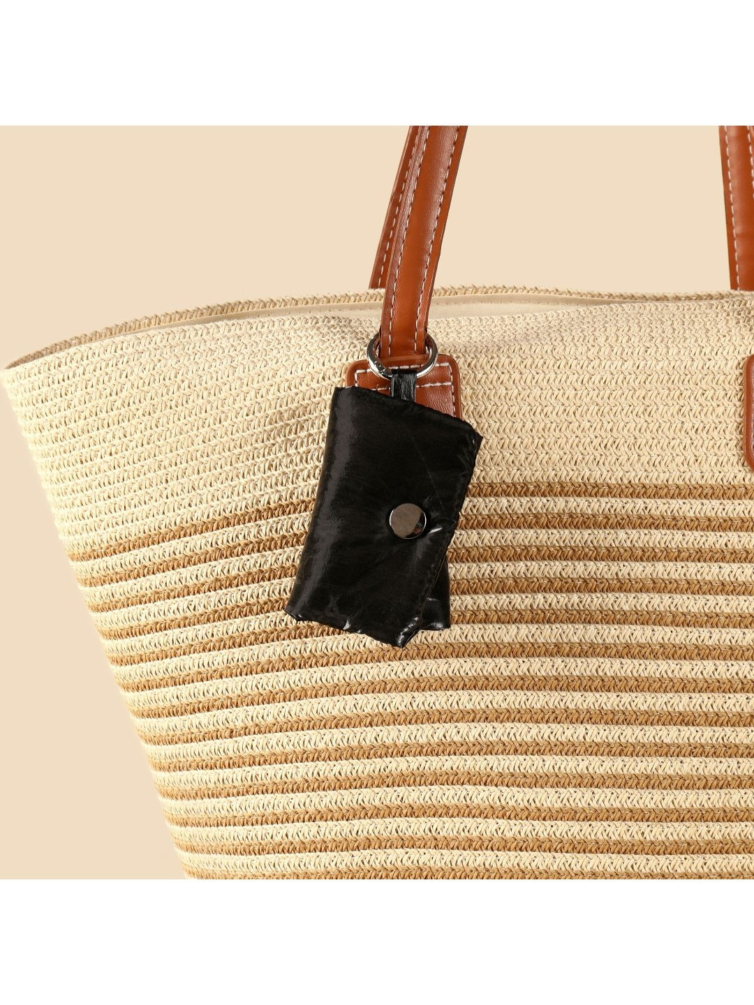 SALTY Black Sleek Storage Bag Charm