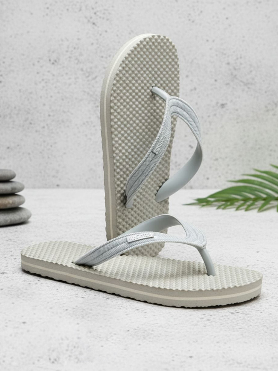 MyChetan Men Textured Rubber Thong Flip-Flops