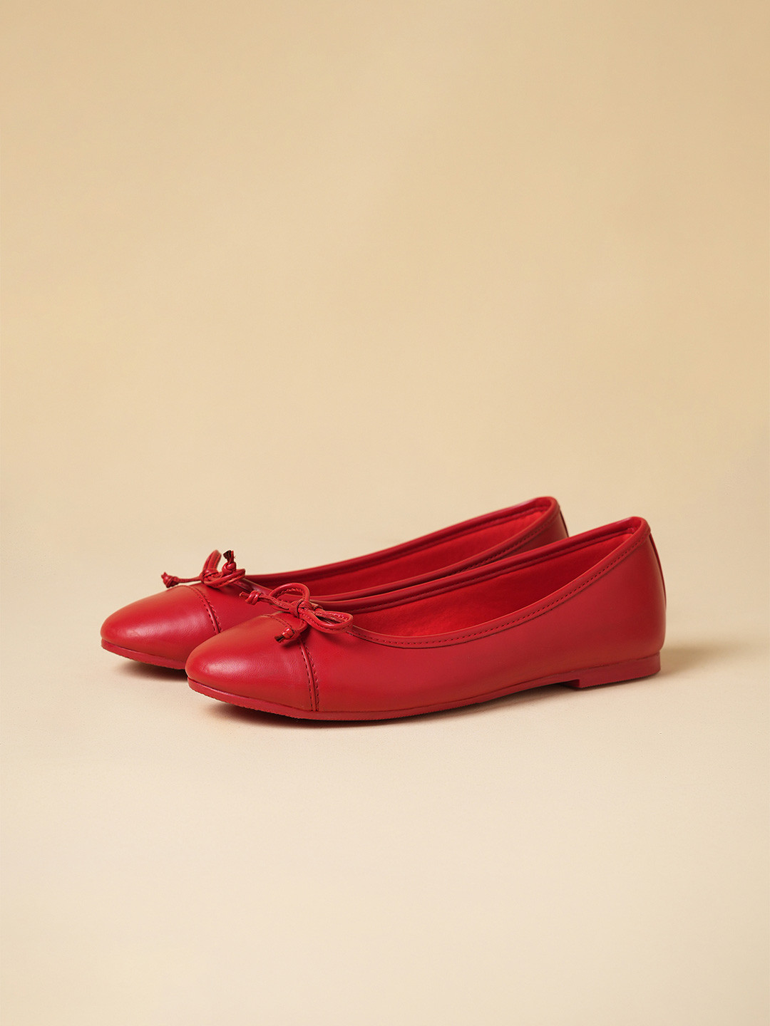 Theater Women Swans Red Round Toe Ballerinas with Bow