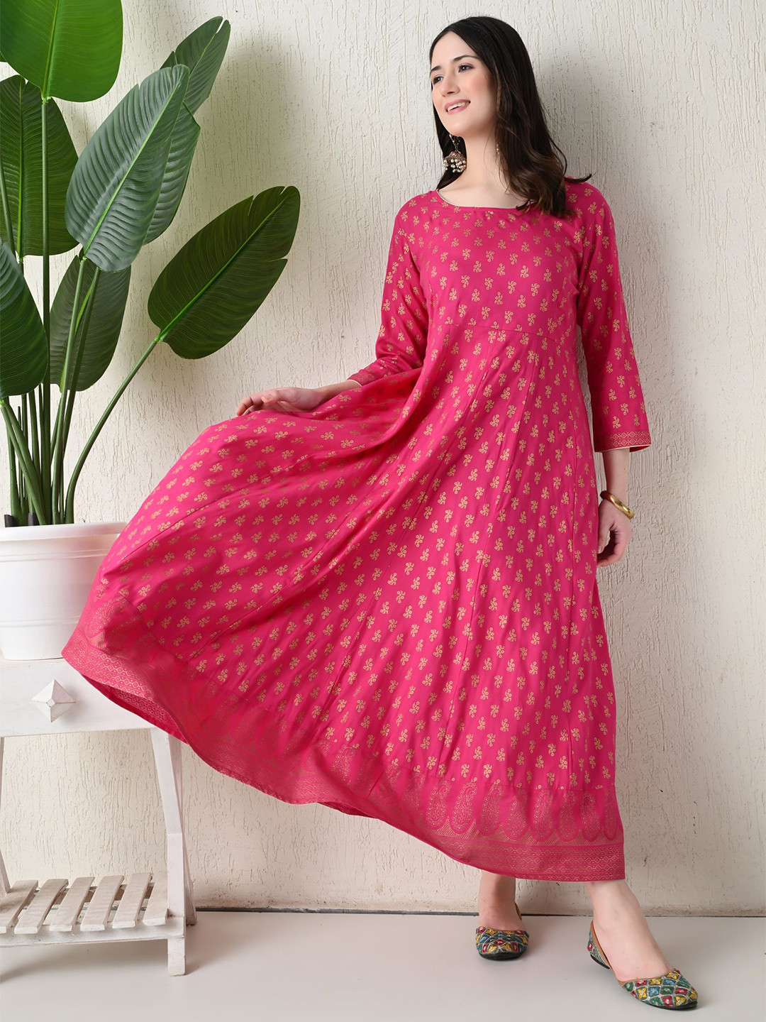 SHREE ARIHANT CREATIONS Floral Woven Design Boat Neck Panelled Anarkali Kurta