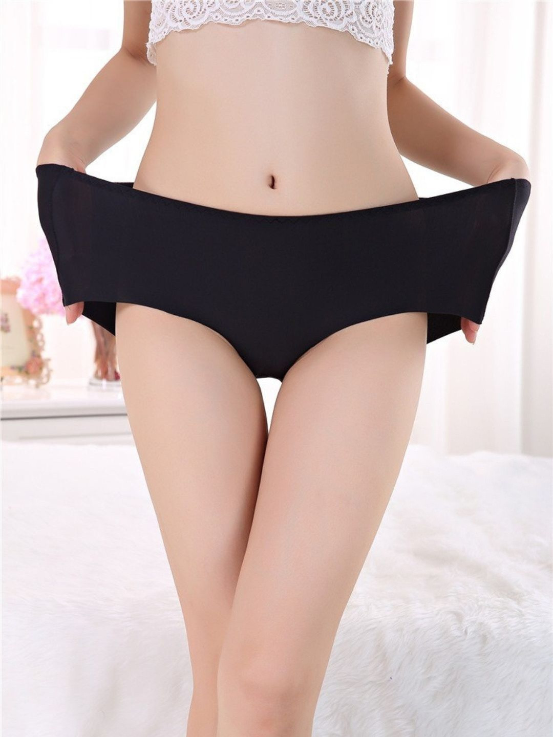 CareDone Pack Of 3 Mid-Rise Seamless Hipster Briefs CD84_Briefs_Women_Combo03_M