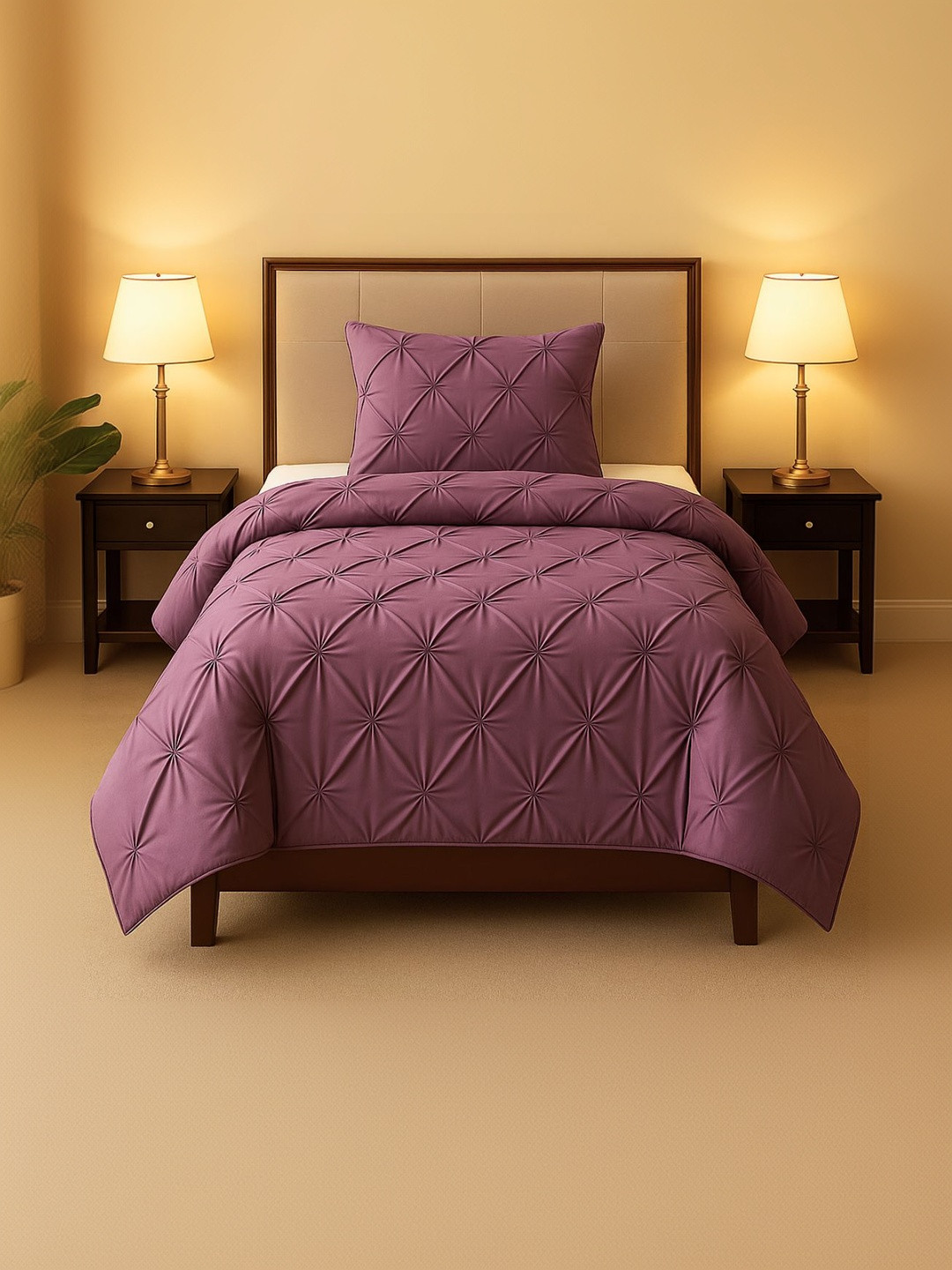 THE WHITE MOSS Pinch Pleated Heavy Winter Comforter