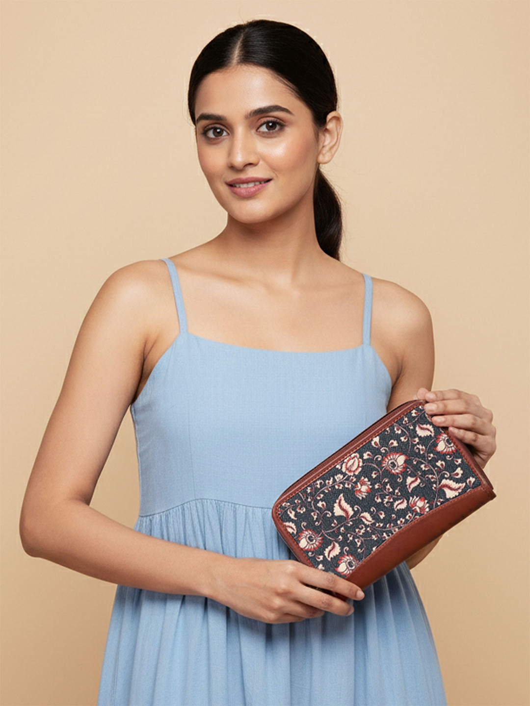 ZOUK Women Blue & White Floral Printed Chittoor Kalamkari Zip Around Wallet