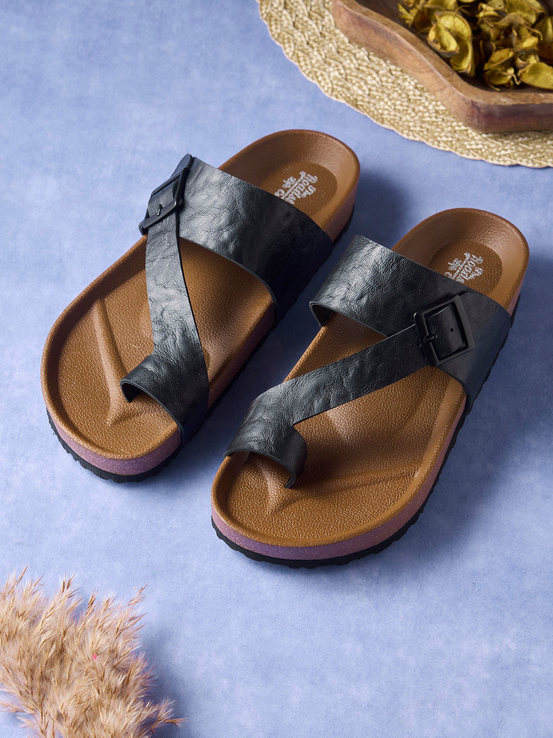 Roadster Men Comfort Buckle Design Sandals
