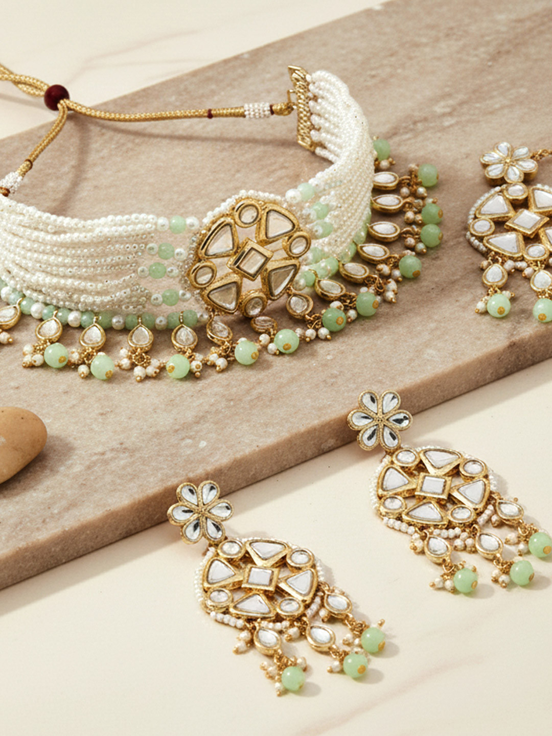 KARATCART Gold-plated Light Green Beads Kundan Studded Jewellery Set