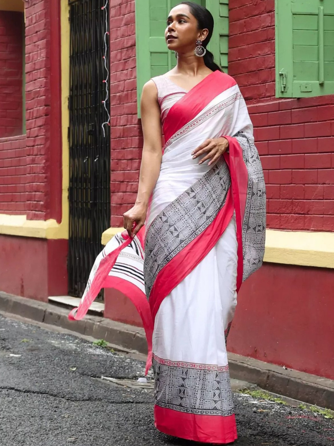 Moda Rapido Solid Printed Border Block Print Saree with Blouse Piece