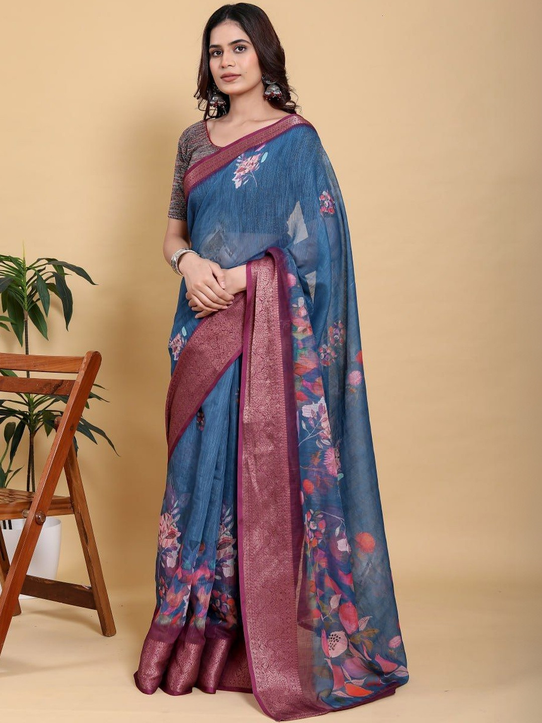 DAATAR Floral Print Woven Design Pure Linen Saree