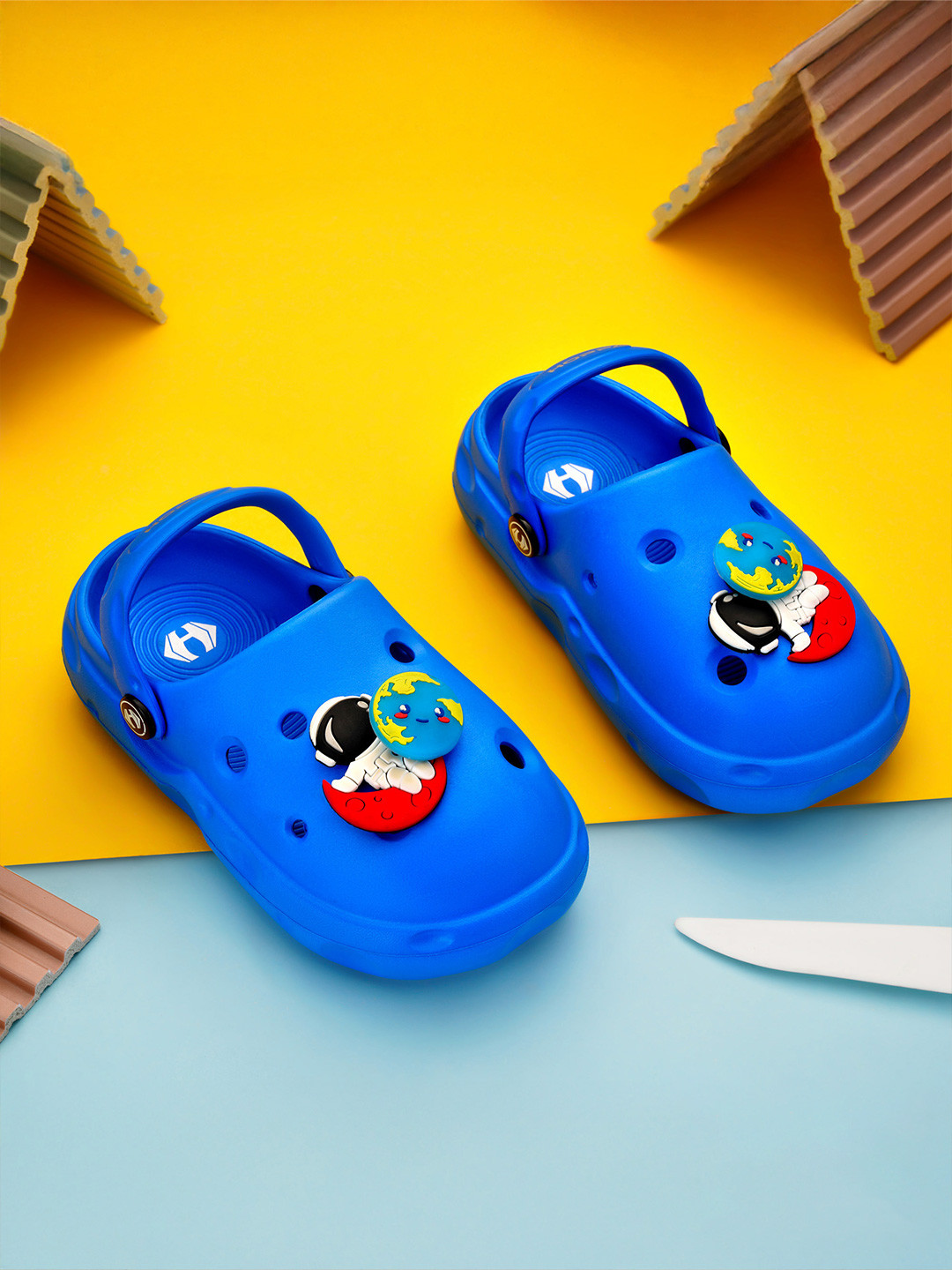Hoppa Buzz Royal Blue Kids Clogs