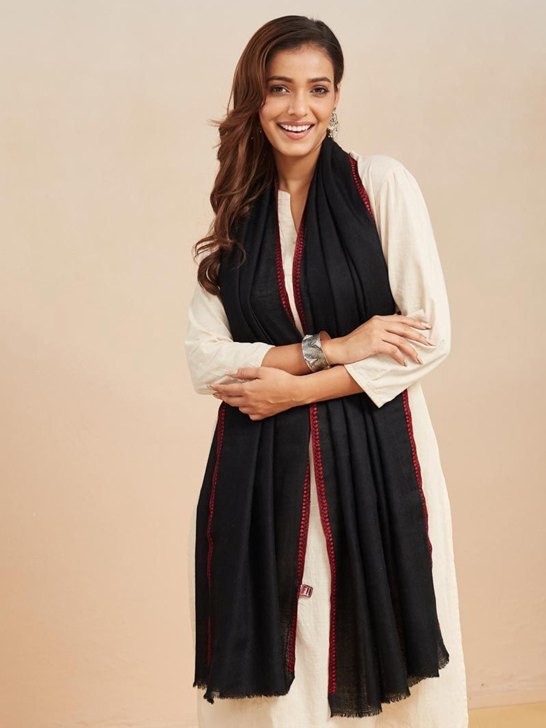 Fabindia Women Embroidred Pashmina Stole