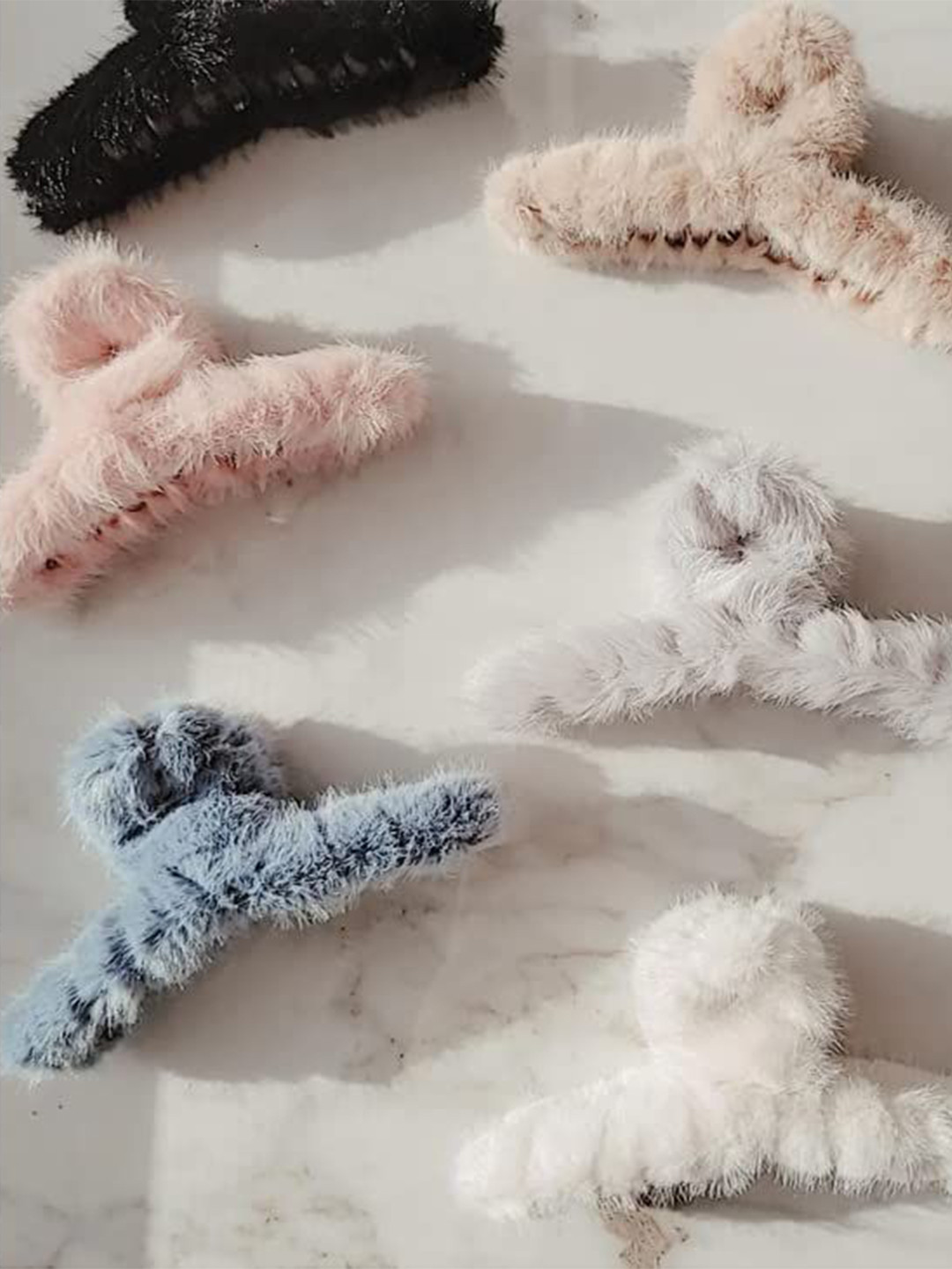 SH FSN Women Set of 6 Plush Barrettes Fur Grip T Shape Claw Clip