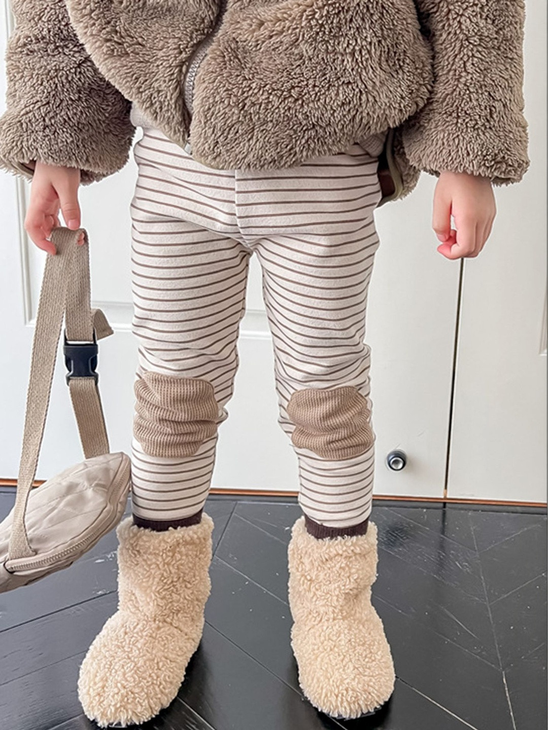 LULU & SKY Girls Striped Knee Patch Mid-Rise Ankle-Length Leggings