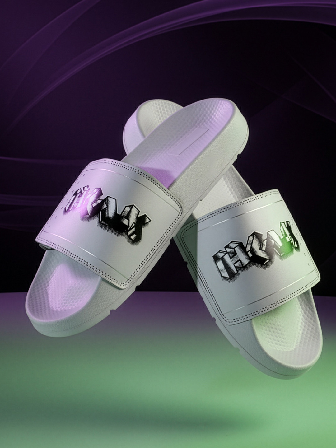 MARVEL STREET Men Hulk Printed Sliders