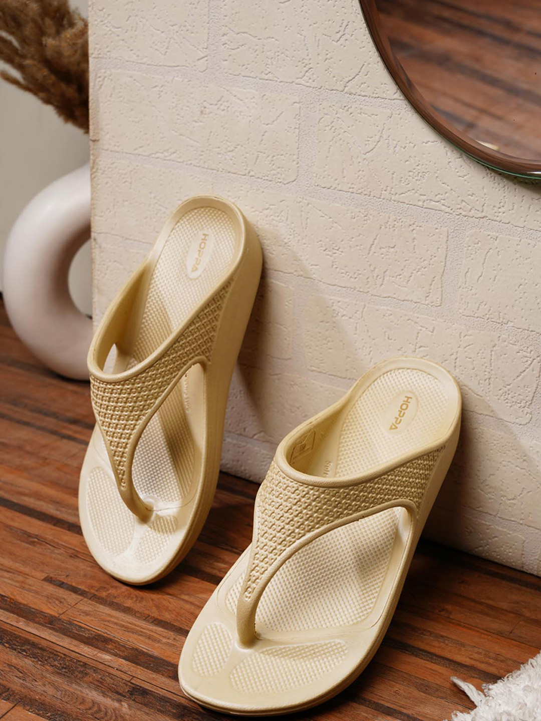 Hoppa Alice Light Beige Womens Flipflop