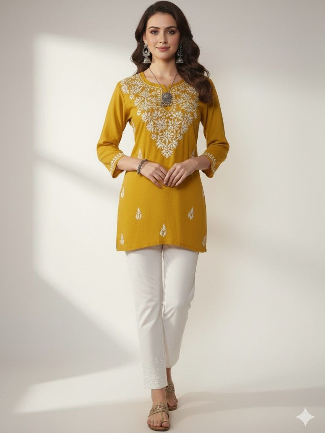 THE CHIKANKARI STORY Floral Embroidered Thread Work Kurti