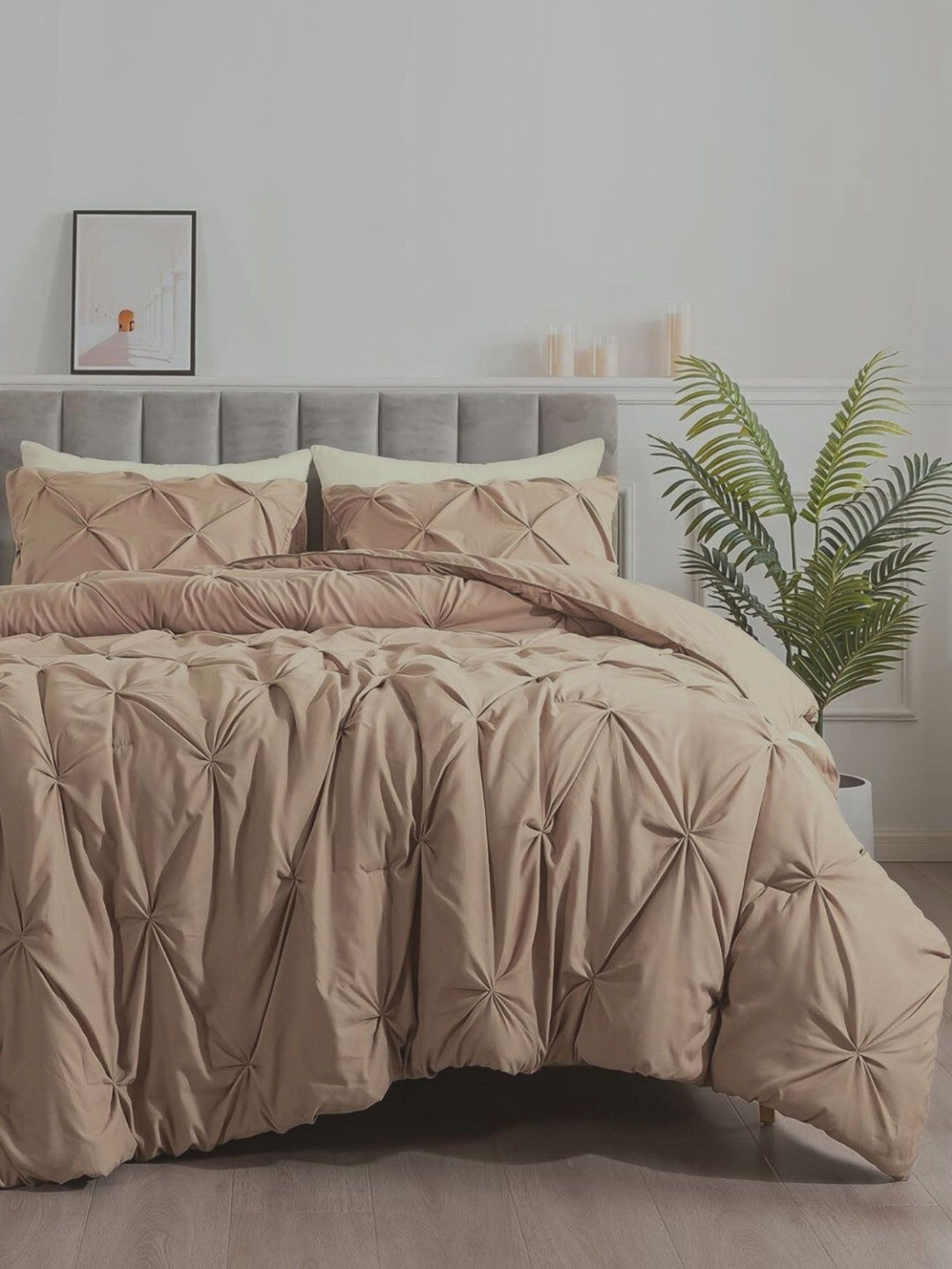 THE WHITE MOSS Pleated Heavy Winter 400 GSM Comforter With 2 Pillow Covers