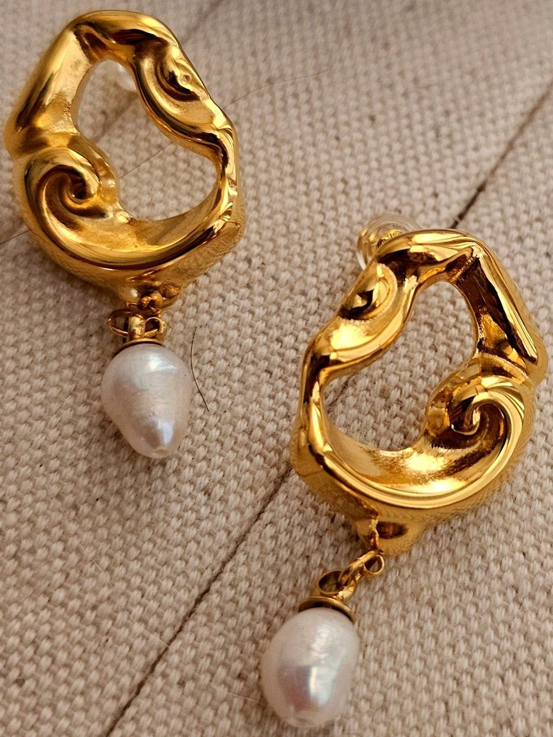 TAAHIRA JEWELLERY Women Contemporary Drop Earrings