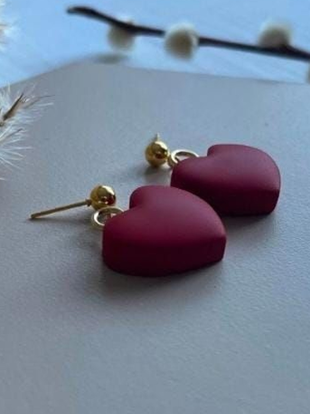 VMA PLAY FASHION Gold-Plated Heart Shaped Drop Earrings