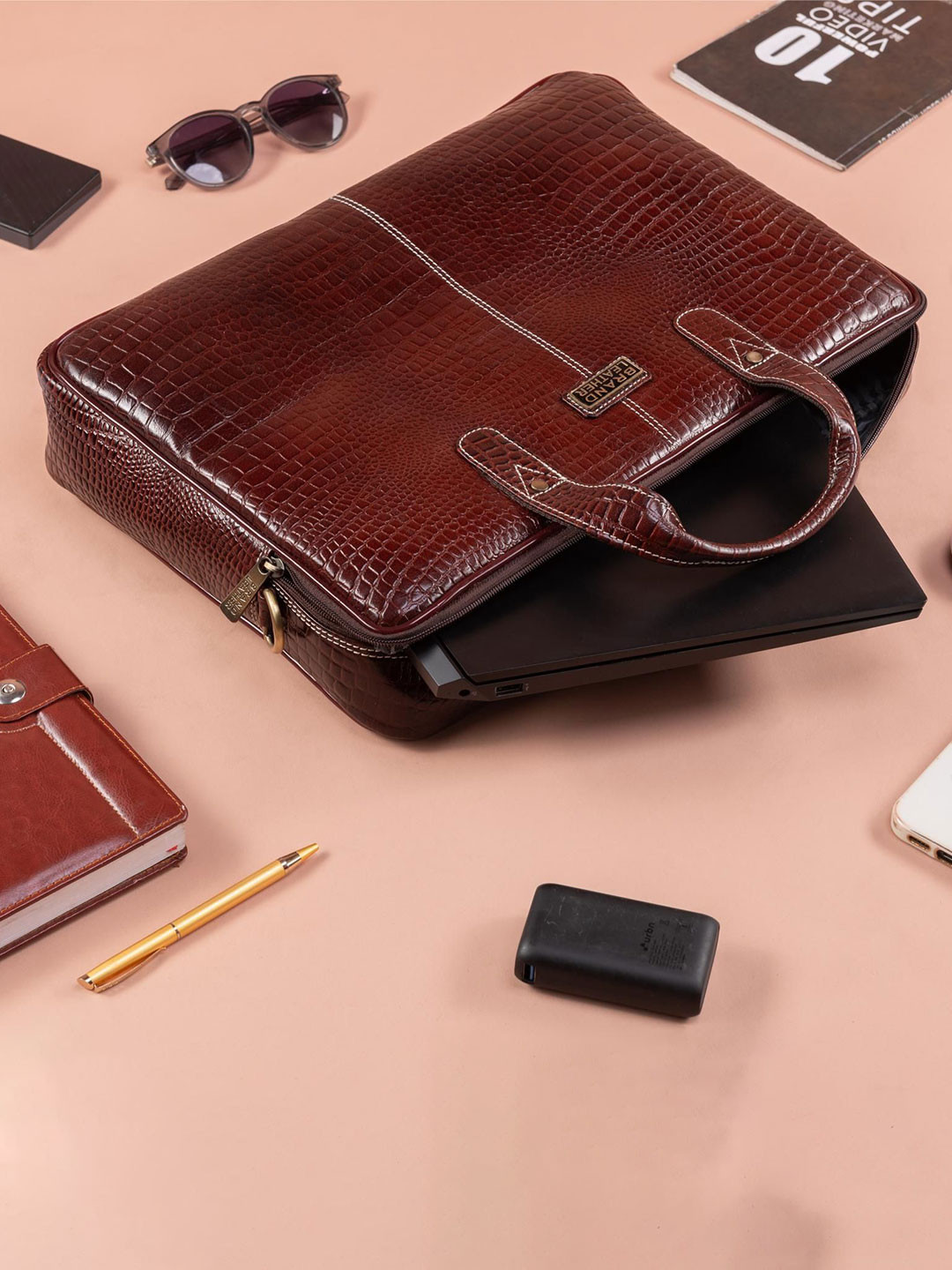 BRAND LEATHER Men Textured Genuine Leather Laptop Bag