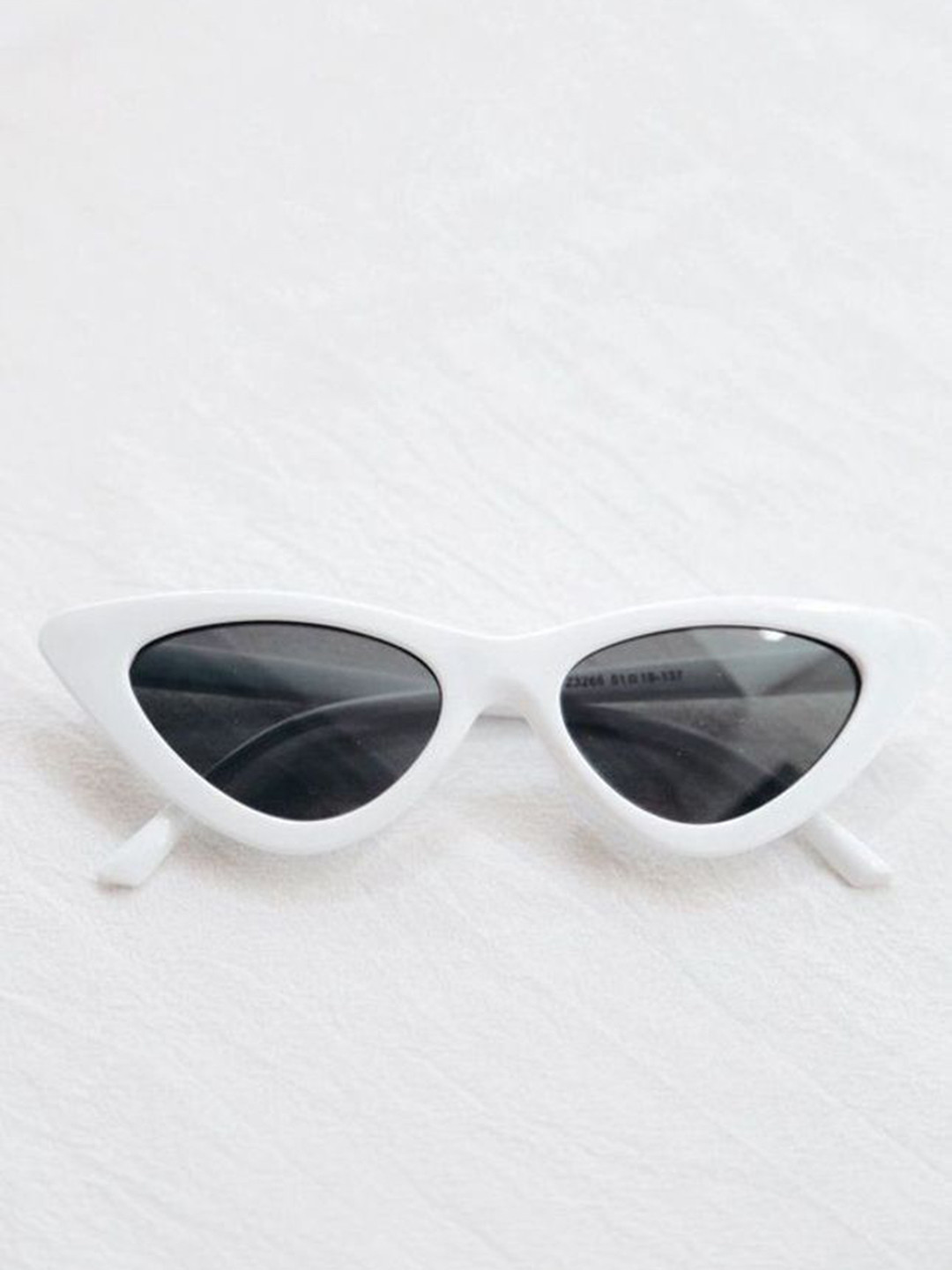 EYMEN I Unisex Cateye Sunglasses with Polarised and UV Protected White Cateye 299