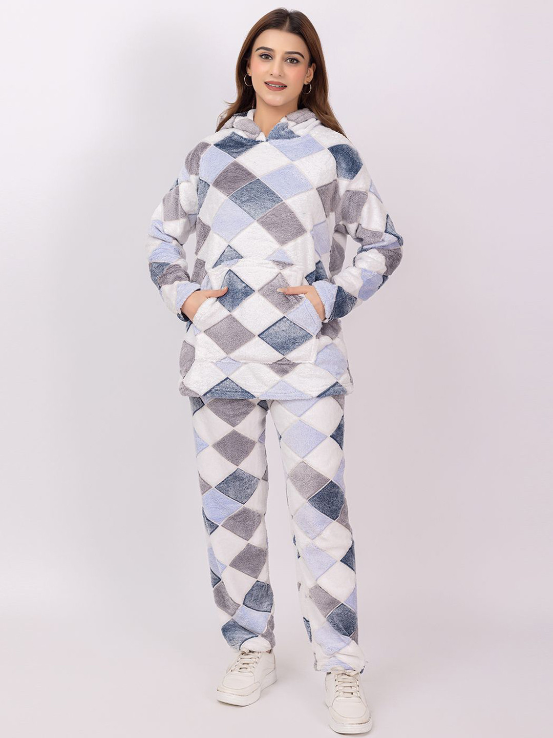 RG BY S.S. Clothing Women Checked Hooded Long Sleeves Sweatshirt & Pyjamas Night suit