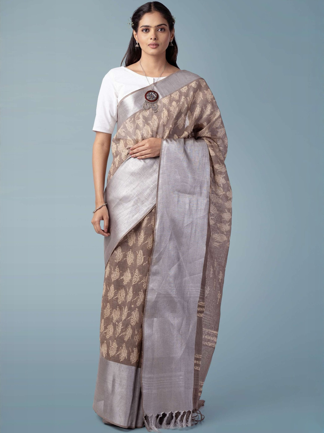 Magga Ethnic Motifs Print Zari Pure Linen Dabu Saree with Unstitched Blouse Piece