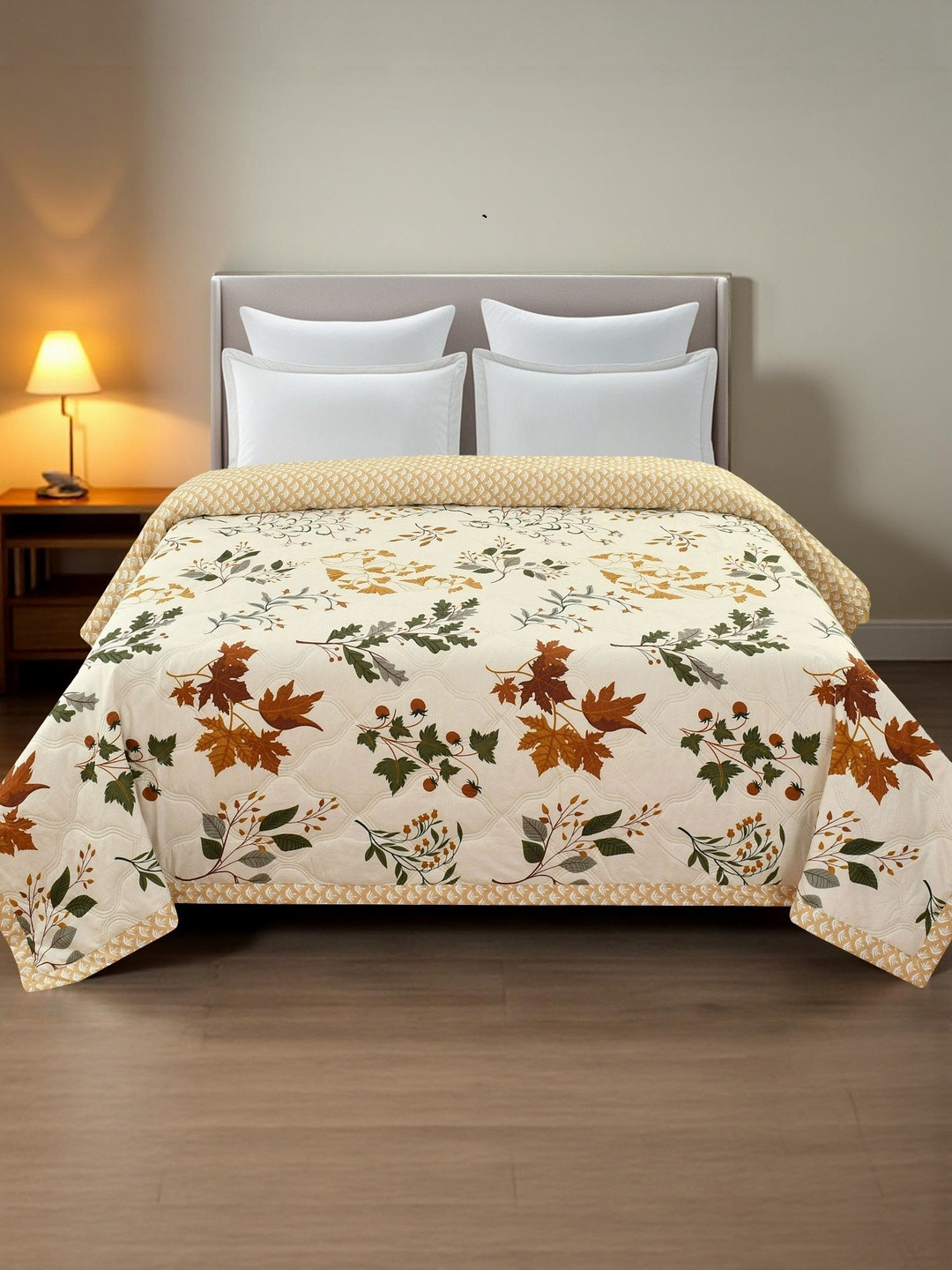 Aura Cream & Brown Leaf Printed AC Room 233 GSM Ultra Sonic Cotton Double Queen Comforter