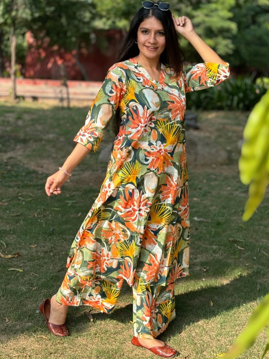 Ekaa Vastra Floral Printed Pure Cotton Straight Kurta With Palazzos