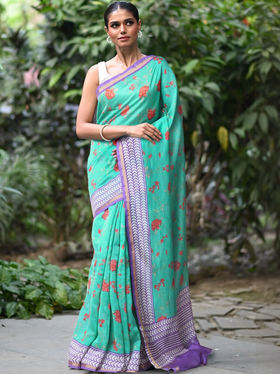 Unnati Silks Women Floral Printed Chanderi Saree with an Unstitched Blouse Piece