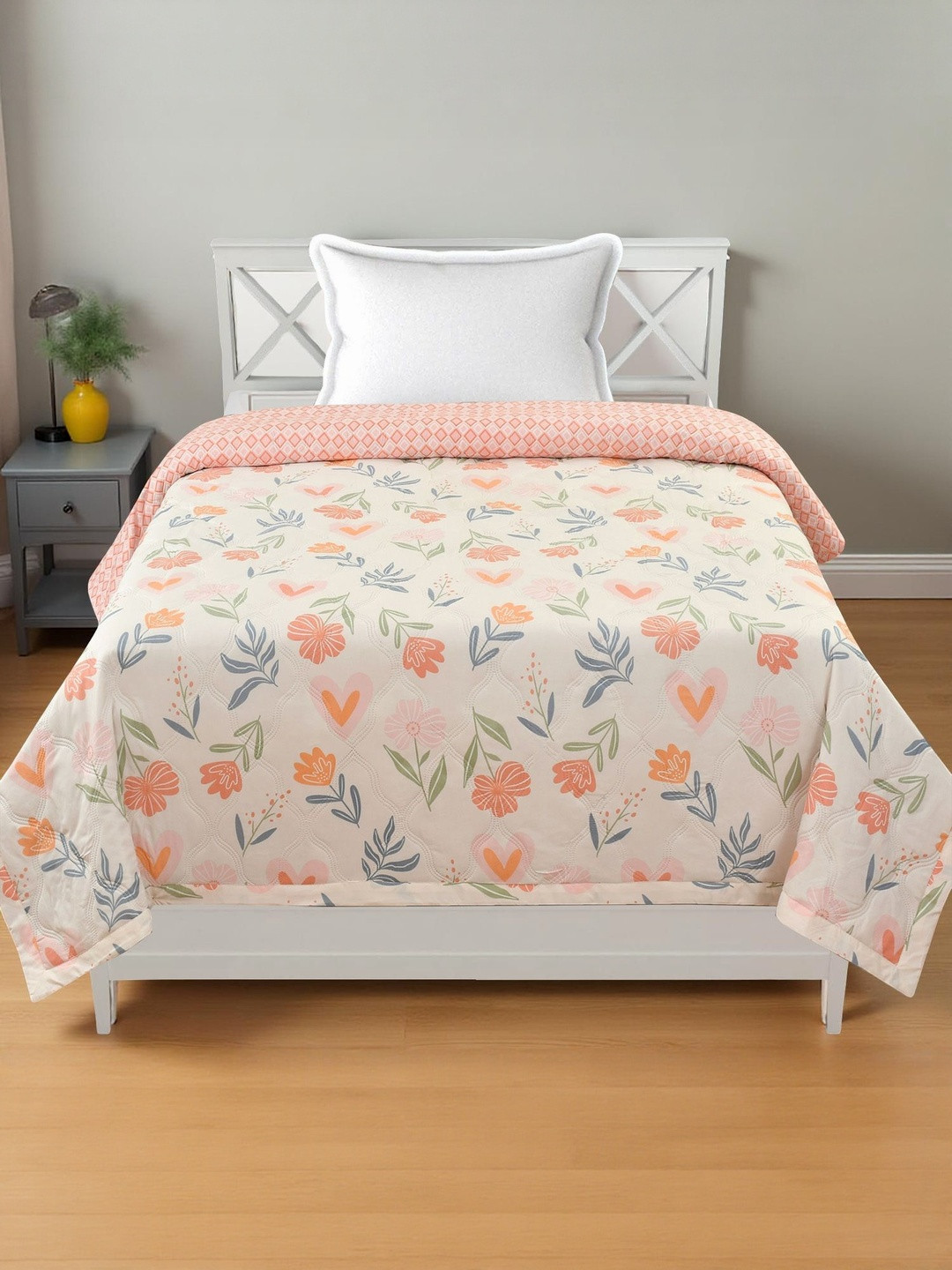 Aura Cream & Pink Floral Printed AC Room 233 GSM Ultra Sonic Cotton Comforter