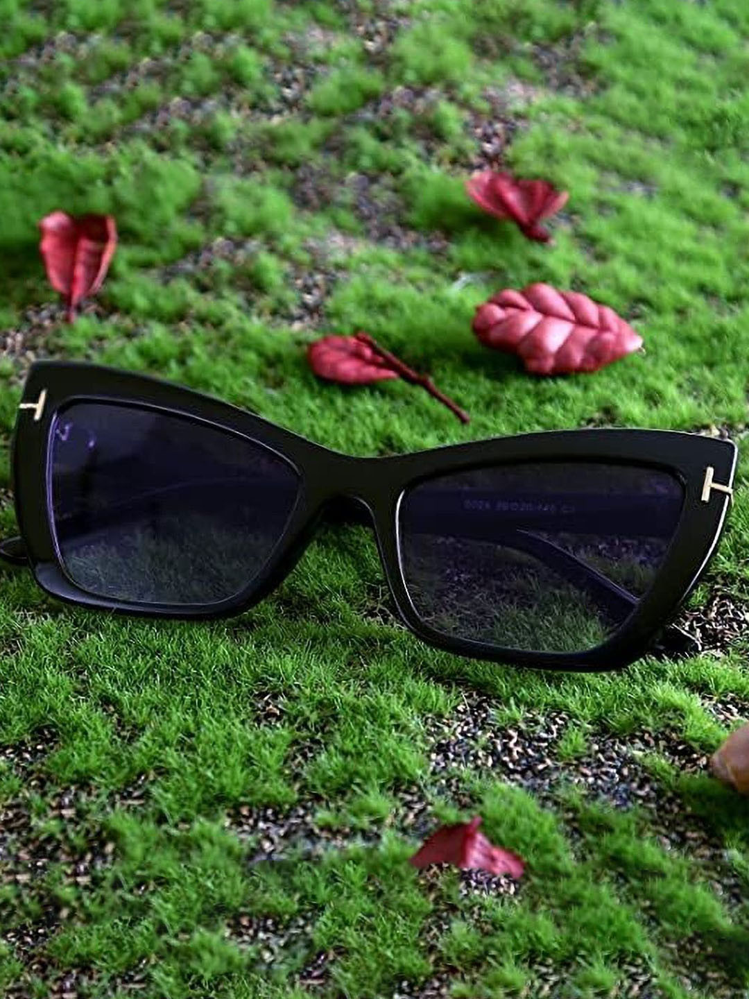 EYMEN I Unisex Cateye Sunglasses with Polarised and UV Protected eym_IT shaped Cateye