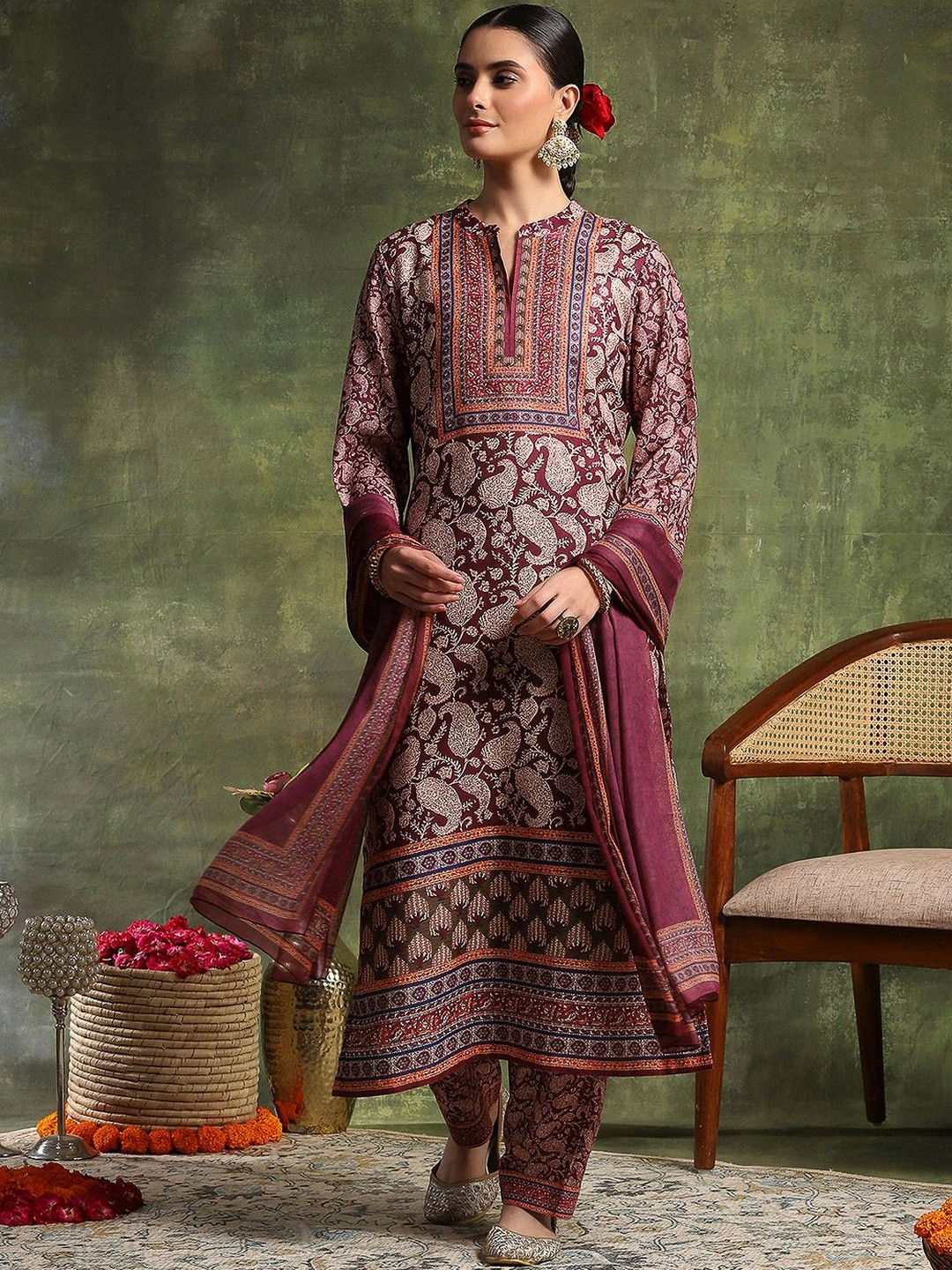 Nayam By Lakshita Women Printed Kurta with Trousers & Chiffon Dupatta with Sewroskie Work