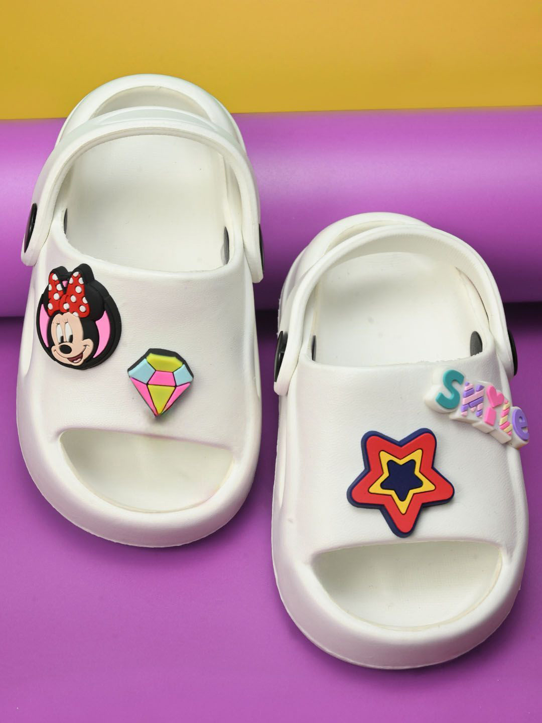 Disney By Yellow Bee Girls Minnie Mouse Printed Sliders With Star & Smile Charms