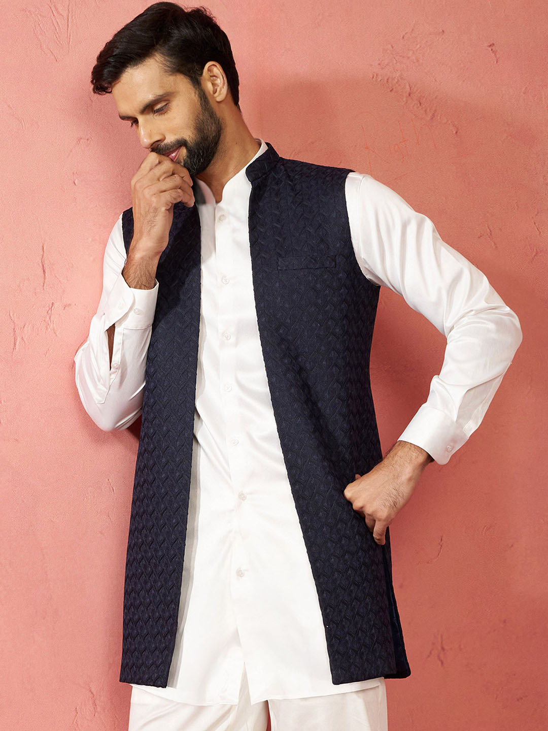 VASTRAMAY Men Textured Mandarin Collar Nehru Jackets