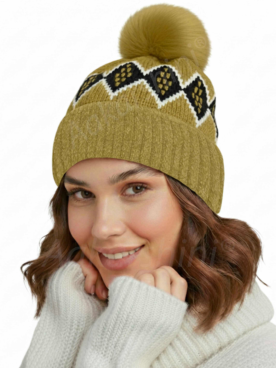 Aakarshini Women Woollen Beanie
