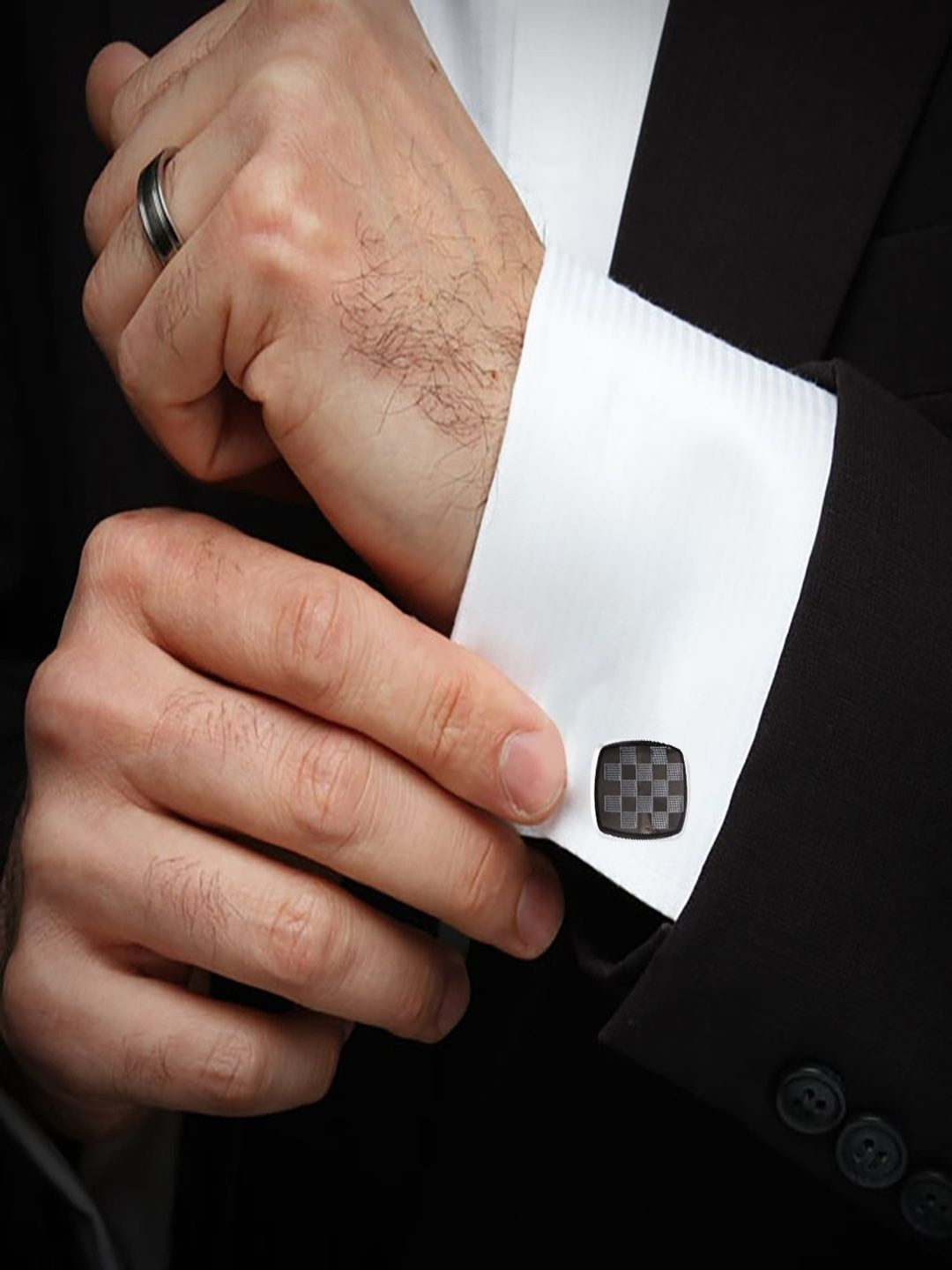 Curren Men Silver-Plated Textured Square Cufflink