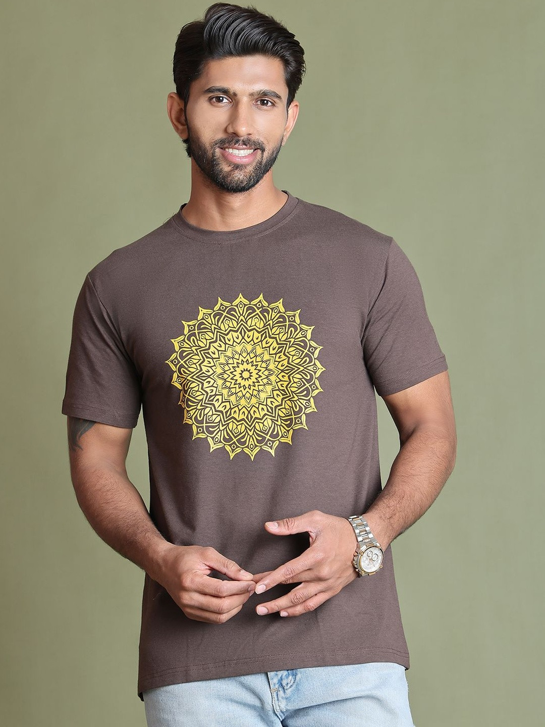 Brown & Yellow Geometric Graphic Round Neck T-shirt