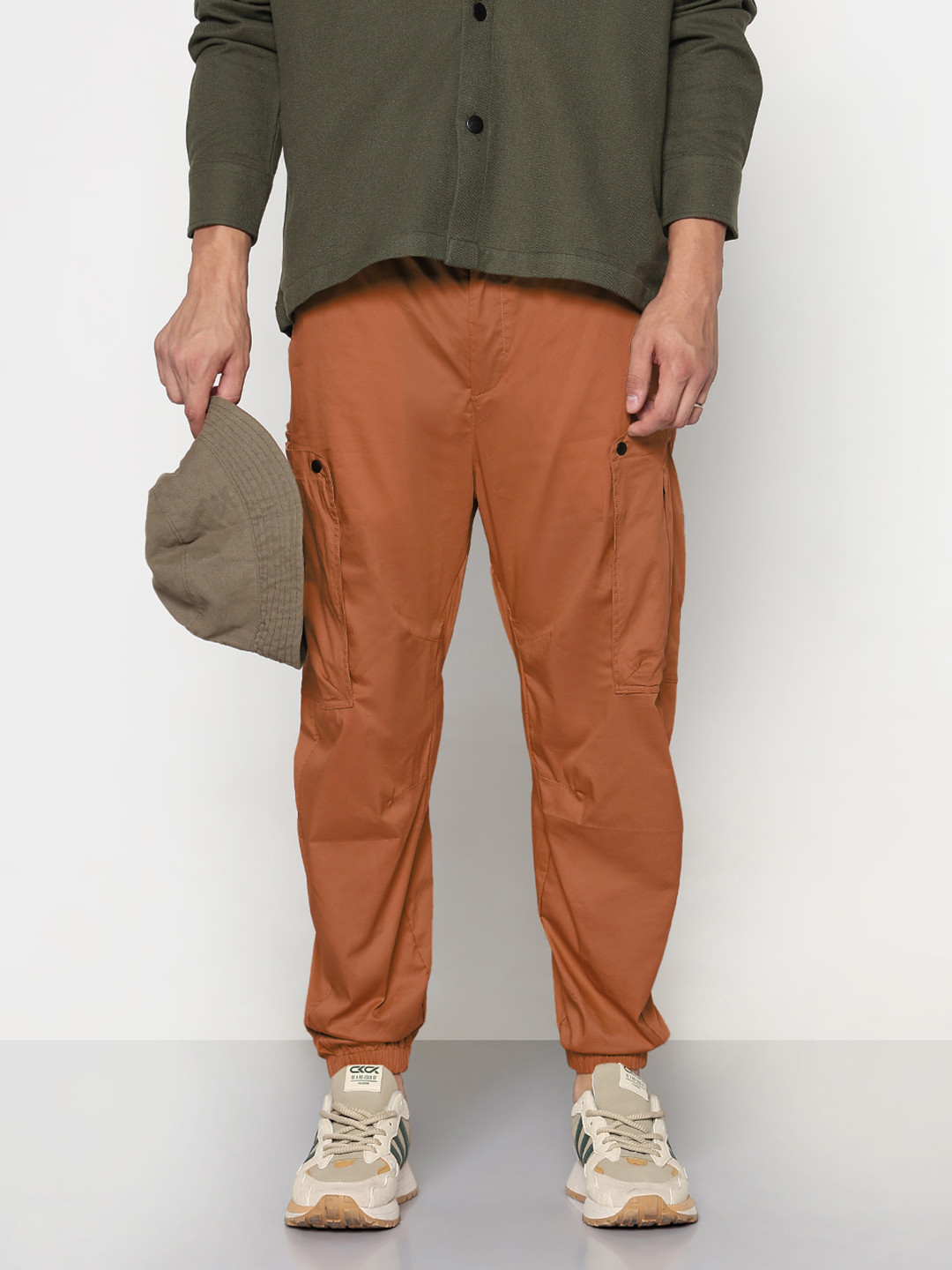 SHOWOFF Men Comfort Relaxed Fit Low-Rise Nylon Joggers