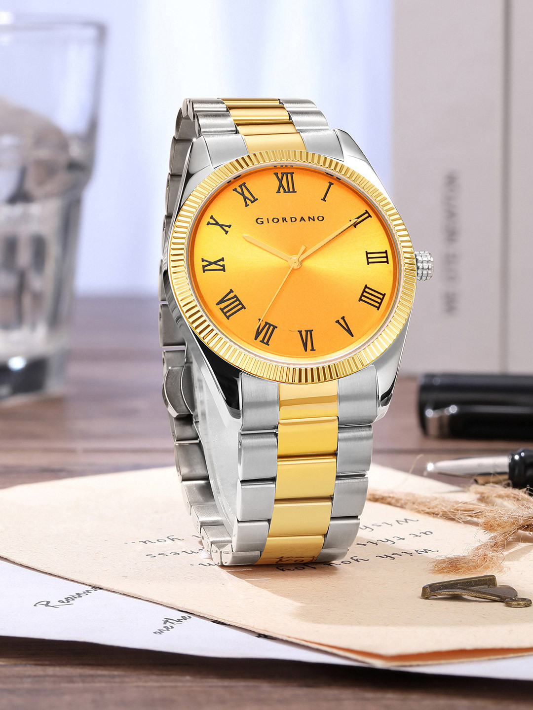 GIORDANO Men Embellished Dial & Stainless Steel Bracelet Style Straps Analogue Watch GZ-50112-11B