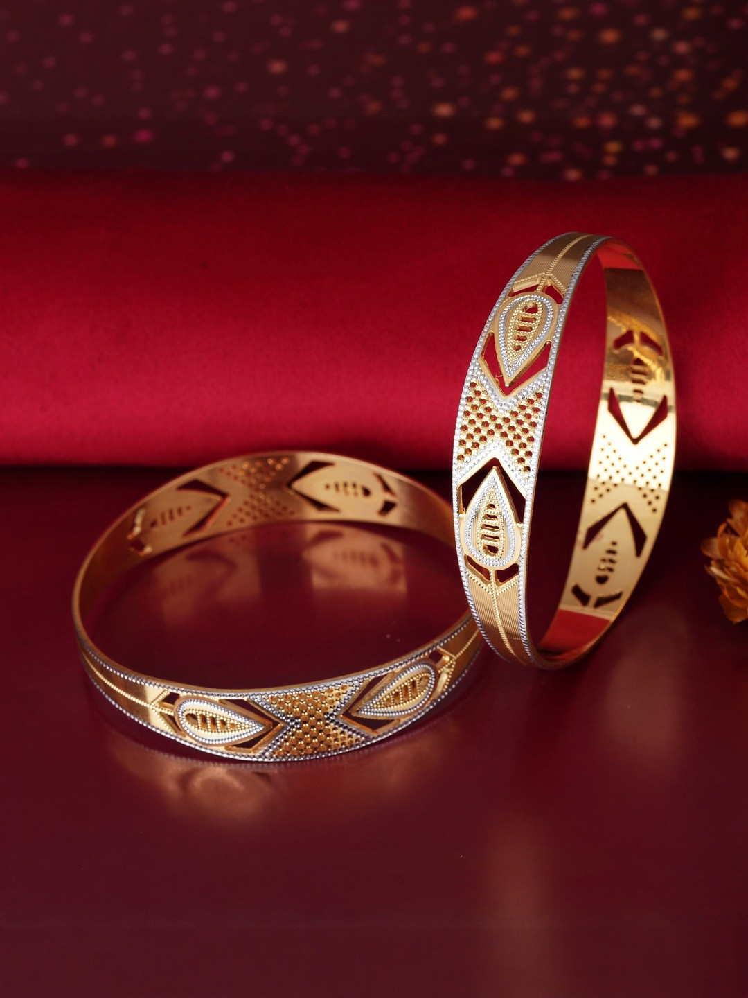 Anouk Set Of 2 Gold-Plated Leaf Line Diamond Band Bangles