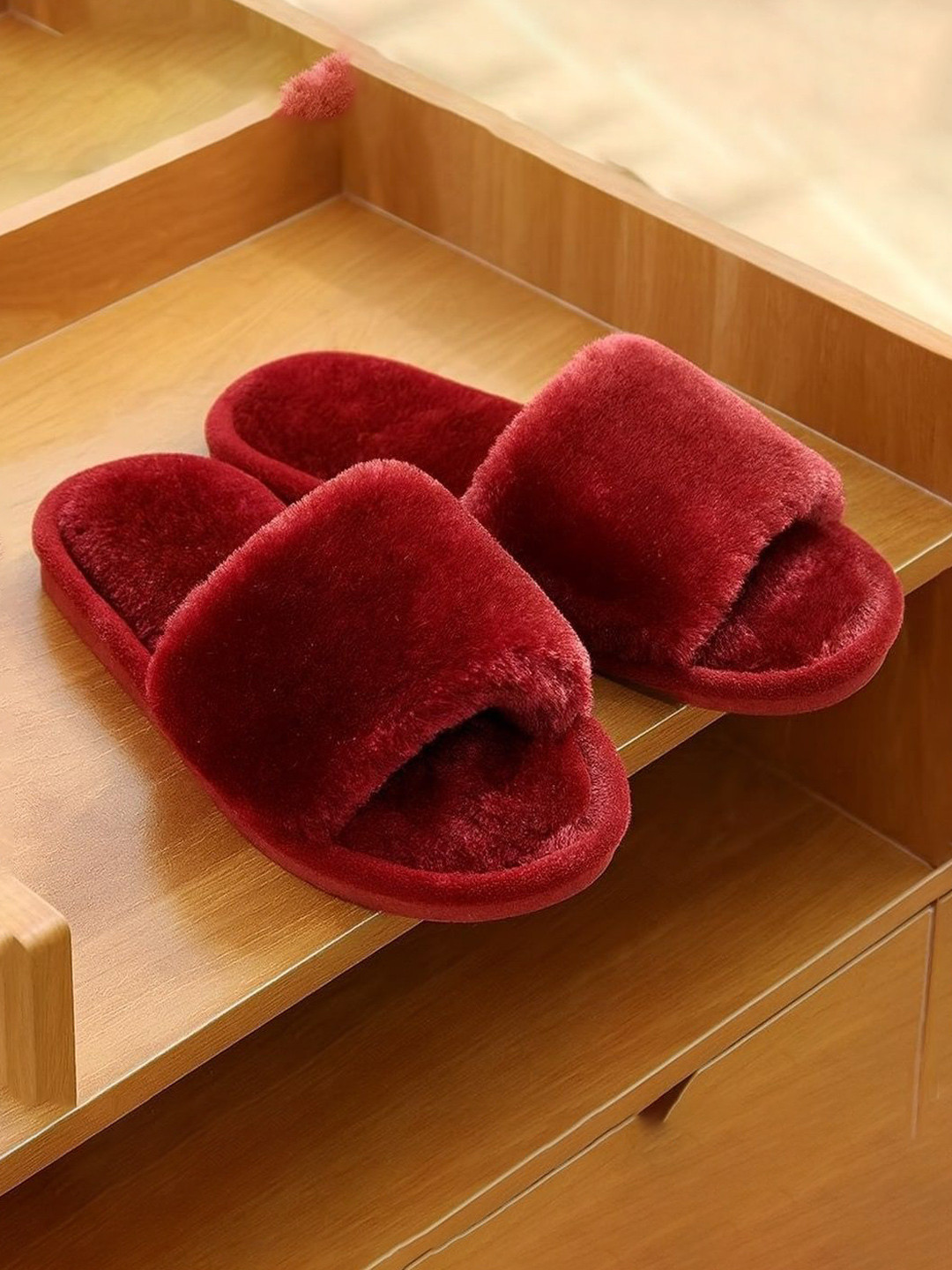 WOLVESDEN Cross Band Winter Fur Casual Sliders